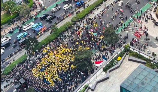 Empat Kelompok Gelar Aksi di Depan DPR RI Hari Ini, Tuntutan Beragam hingga Dukungan MBG
